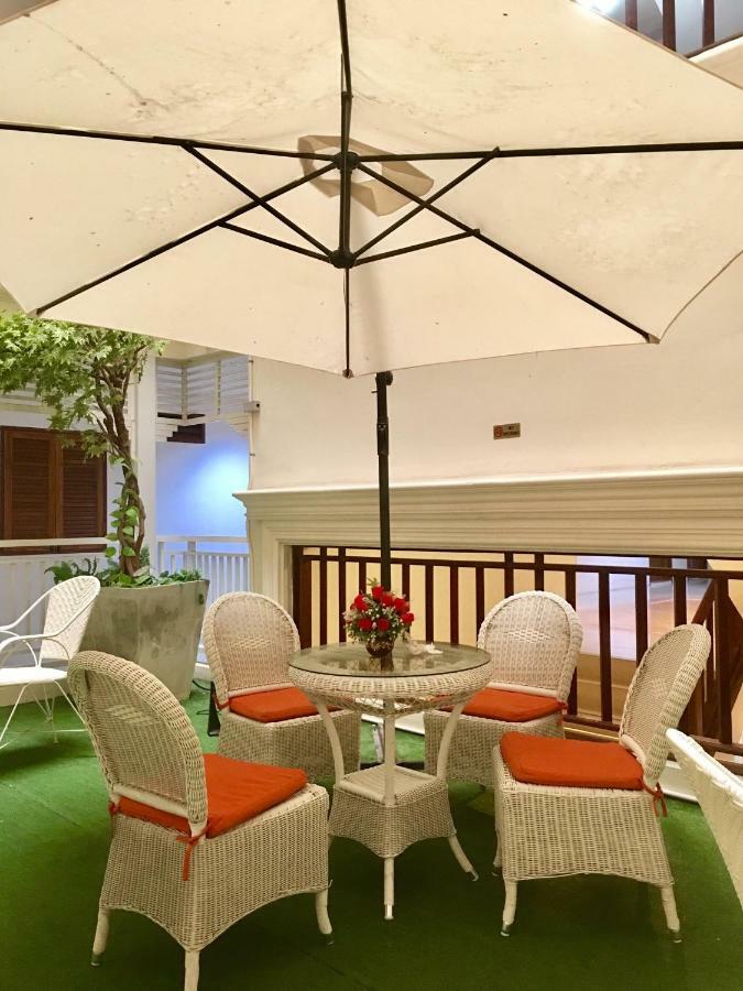 Baan Klang Condo Hotel Hua Hin Exterior photo